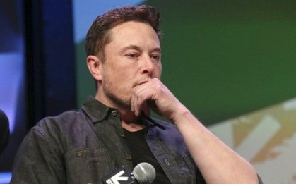Lo sợ cho tình thế của đội bóng Thái Lan, Elon Musk chế luôn "tàu ngầm mini" để hỗ trợ kịp thời