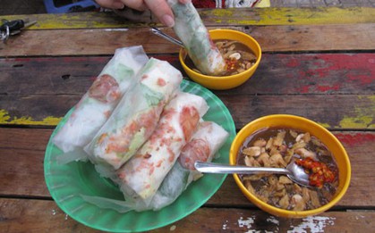 Gợi ý những hàng bò bía lai rai ăn vặt chỉ từ 1k/cuốn ở Sài Gòn