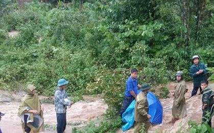 Bé trai tử vong do mưa lũ tại Sơn La