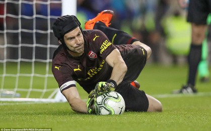 Chelsea gục ngã trước Arsenal sau loạt luân lưu căng thẳng