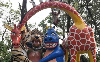 Dân mạng rần rần chia sẻ hình ảnh loạt tượng trong công viên ở Hải Phòng có tạo hình và biểu cảm khác xa phiên bản gốc