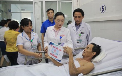 Trao thêm gần 2,5 tỉ đồng cho 4 bệnh nhân vụ tai nạn xe rước dâu khiến 17 người thương vong