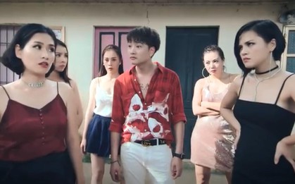 Quỳnh Búp Bê được Nguyệt thảo mai dạy cách thả thính, cùng nhảy “Người Hãy Quên Em Đi” nhân dịp “tái hoạt động”