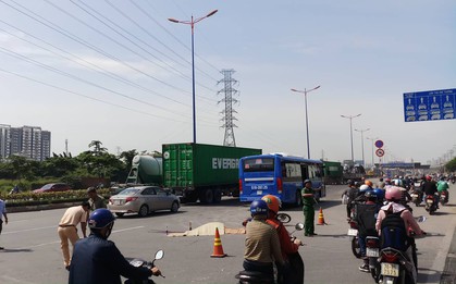 Người phụ nữ bị bánh xe buýt cán tử vong trên Xa Lộ Hà Nội
