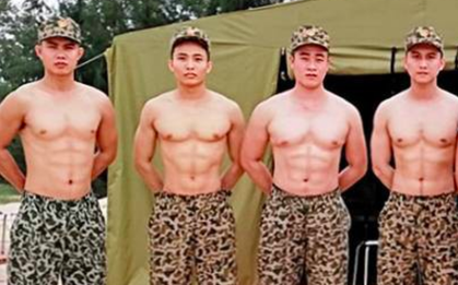 Vừa "lên sàn", dàn trai đẹp sáu múi của "Hậu Duệ Mặt Trời" bản Việt đã bị soi là... múi vẽ!