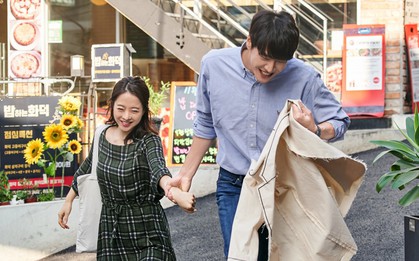 Sau "Be with You", khán giả Việt lại sôi sục vì phim tình cảm mới của Park Bo Young