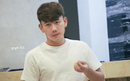 Mọi góc đẹp trai như soái ca của Minh Vương - cầu thủ vừa sút tung lưới Hàn Quốc tại ASIAD