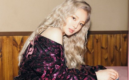 Hyoyeon chia sẻ cho đàn em bí quyết giữ vững tinh thần đồng đội của SNSD