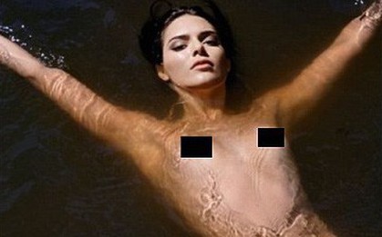 Kendall Jenner bị chê chẳng có chút "gợi cảm" nào dù chụp ảnh bán nude táo bạo
