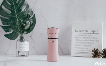 Máy xịt khoáng mini kiêm sạc điện thoại: Bên ngoài cảnh đẹp nên thơ, bên trong đổ nát hoang sơ bất ngờ...