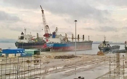 Phát hoảng 2 công nhân rơi từ độ cao xuống đất tử vong