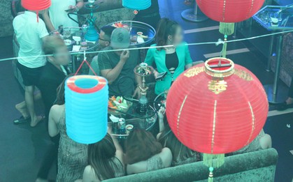 Phát hiện hàng chục nam thanh nữ tú "bay lắc" theo tiếng nhạc chát chúa trong quán bar ở Sài Gòn