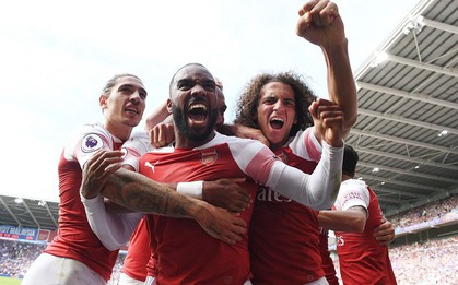 Arsenal thắng nhọc trên sân của tân binh nhờ song sát Aubameyang - Lacazette