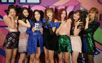 Mặc đồ khó hiểu, kém sang, Oh My Girl bị netizen Hàn chế nhạo thành Oh My God