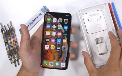 Thử nghiệm tra tấn iPhone XS Max: Apple đã "chém gió" về tấm kính bảo vệ màn hình?