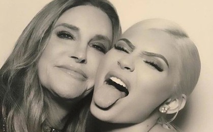Người bố chuyển giới tiết lộ cảm xúc của Kylie Jenner khi chưa có chồng đã "dính bầu"