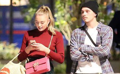 Brooklyn Beckham lại nắm tay cô gái xinh đẹp mới đi hẹn hò, khiến dân tình tò mò về danh tính mỹ nhân