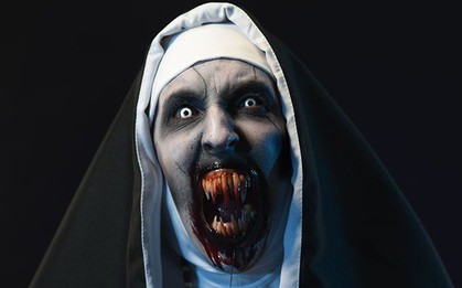 Chờ đợi "The Nun" bao nhiêu, thất vọng với màn "catwalk" vụng về của chị Valak bấy nhiêu!