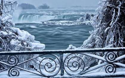 Ngắm thác nước Niagara đẹp đến kỳ ảo trong mùa băng giá