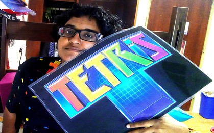 Cô gái mê xếp hình đến nỗi muốn kết hôn với game Tetris