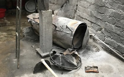 Nổ tung nhà rạng sáng, 2 vợ chồng bị thương nặng