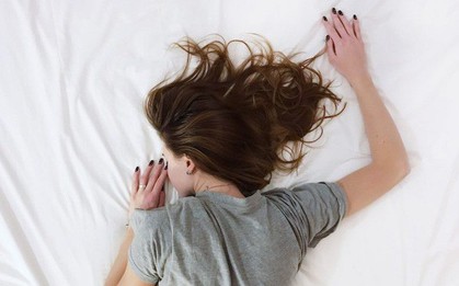 9 dấu hiệu trên cơ thể cảnh báo bạn đang thiếu magiê, có những dấu hiệu bạn đã từng gặp nhiều lần nhưng hay bỏ qua