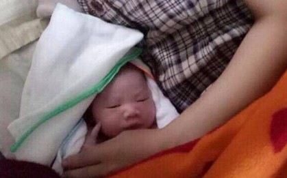 Sản phụ bất ngờ chuyển dạ, cả tổ tàu Thống Nhất trở thành "bà đỡ" bất đắc dĩ