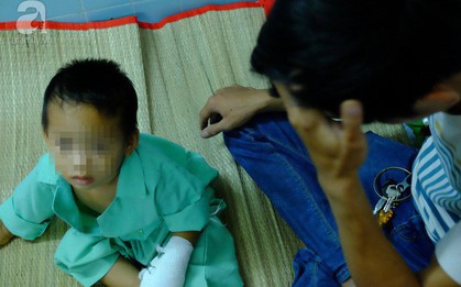Tai nạn đau lòng: Bé trai 3 tuổi đứt lìa ba ngón tay vì nghịch máy xay bột làm nhang