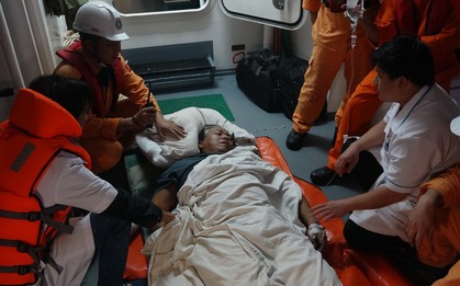 Đà Nẵng: Cứu sống người nước ngoài bị đột quỵ, liệt nửa người trên biển