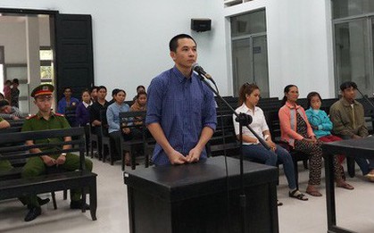 Vợ không chịu về nhà, người đàn ông bắn chết tình địch ngay giữa đường