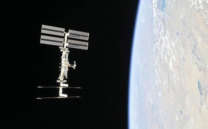 Những hình ảnh ấn tượng về trạm vũ trụ ISS nhìn từ bên ngoài sau hơn 20 năm được phóng lên không gian
