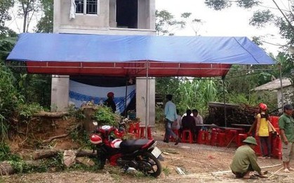 Xuất hiện mảnh giấy lạ tại ngôi nhà 2 vợ chồng chết bất thường ở Thanh Hóa