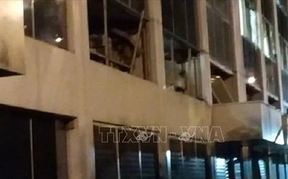 Nổ lớn làm rung chuyển trụ sở đài truyền hình SKAI TV của Hy Lạp