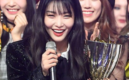 Đã nhận nhiều giải thưởng âm nhạc lớn nhỏ nhưng đến tận bây giờ Chungha mới làm được điều này