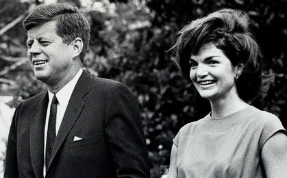 Đệ nhất phu nhân Jackie Kennedy: Mạnh mẽ vượt qua nỗi đau mất con, chồng chết ngay trước mắt và biểu tượng thời trang sống mãi với thời gian