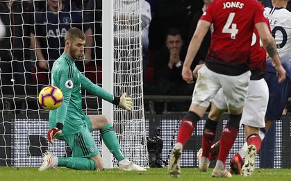 De Gea chào thua, không thể tự chọn pha cản phá hay nhất của mình