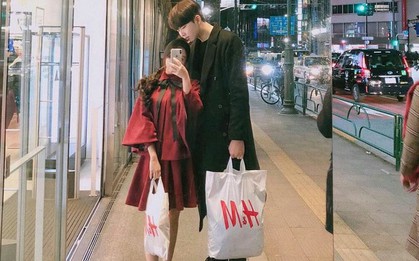Bạn gái chỉ thích tặng tiền không thích nhận quà, chàng trai ngơ ngác lên hỏi: "Đó là thực tế hay thực dụng?"