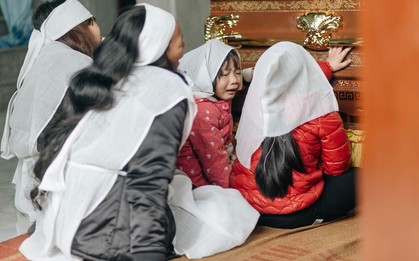 Tang thương bao trùm làng quê nơi 8 người tử vong dưới bánh xe tải, nhiều nhà chỉ cách nhau vài chục mét