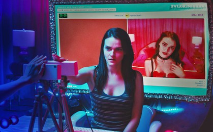 Lột trận sự thật đằng sau ngành công nghiệp "nóng" với 4 phim cộp mác 18+ từ nhà Netflix