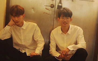 Hai hot boy Trung Quốc khoe bộ ảnh đậm mùi "chemistry" làm dân tình thi nhau "đẩy thuyền"