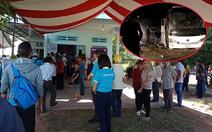 Người nhà gào thét gọi tên, đón hướng dẫn viên tử nạn trong vụ nổ bom ở Ai Cập trở về