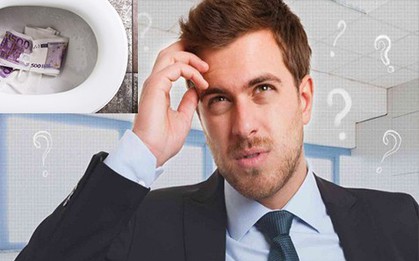 Nhà tuyển dụng hỏi: "Thấy 5 triệu rớt trong bồn cầu nhà vệ sinh, bạn sẽ nhặt hay không nhặt?" Câu trả lời thông minh khiến người đàn ông được tuyển ngay lập tức