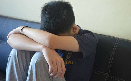 Câu chuyện cậu bé 12 tuổi bất ngờ bị người phụ nữ xinh đẹp mới quen dâm ô và bài học về giáo dục giới tính