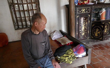 28 năm thắp hương, làm giỗ, cha bất ngờ khi con gái mất tích trở về