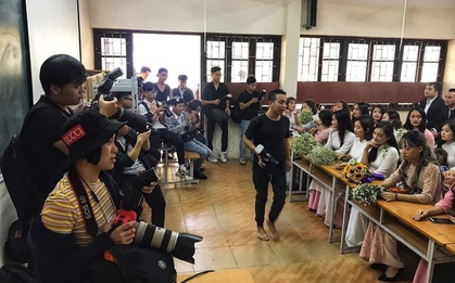 Choáng trước cảnh dàn súng ống máy ảnh chen chúc nhau mùa chụp kỷ yếu, ngỡ như họp báo sự kiện của sao hạng A
