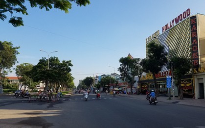 Can ngăn 2 cô gái đánh nhau ở Sài Gòn, 2 nhóm thanh niên hỗn chiến kinh hoàng trên phố