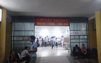 Vụ nam sinh Đại học Kiến trúc bị bạn nhảy lầu rơi trúng: “Nó tỉnh lại chỉ biết lúc đó tự nhiên người mình bắn ra ngoài rồi không biết gì nữa"