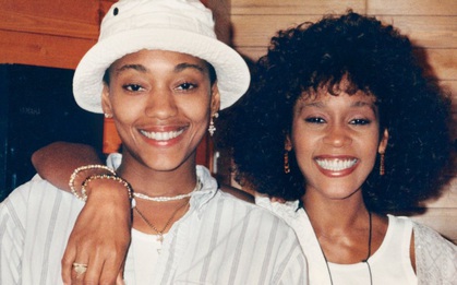 Cả thế giới chấn động tin huyền thoại Whitney Houston được xác nhận là người đồng tính, loạt tình tiết bây giờ mới kể