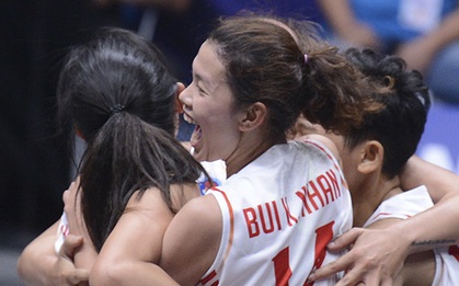 Bóng rổ SEA Games 30: Đội tuyển nữ Việt Nam có chiến thắng đầu tiên sau trận đấu áp đảo trước Indonesia