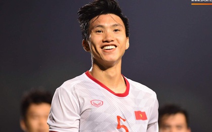 Loạt khoảnh khắc "cực phẩm" của Văn Hậu trong trận chung kết SEA games: Đổ gục vì nụ cười này!